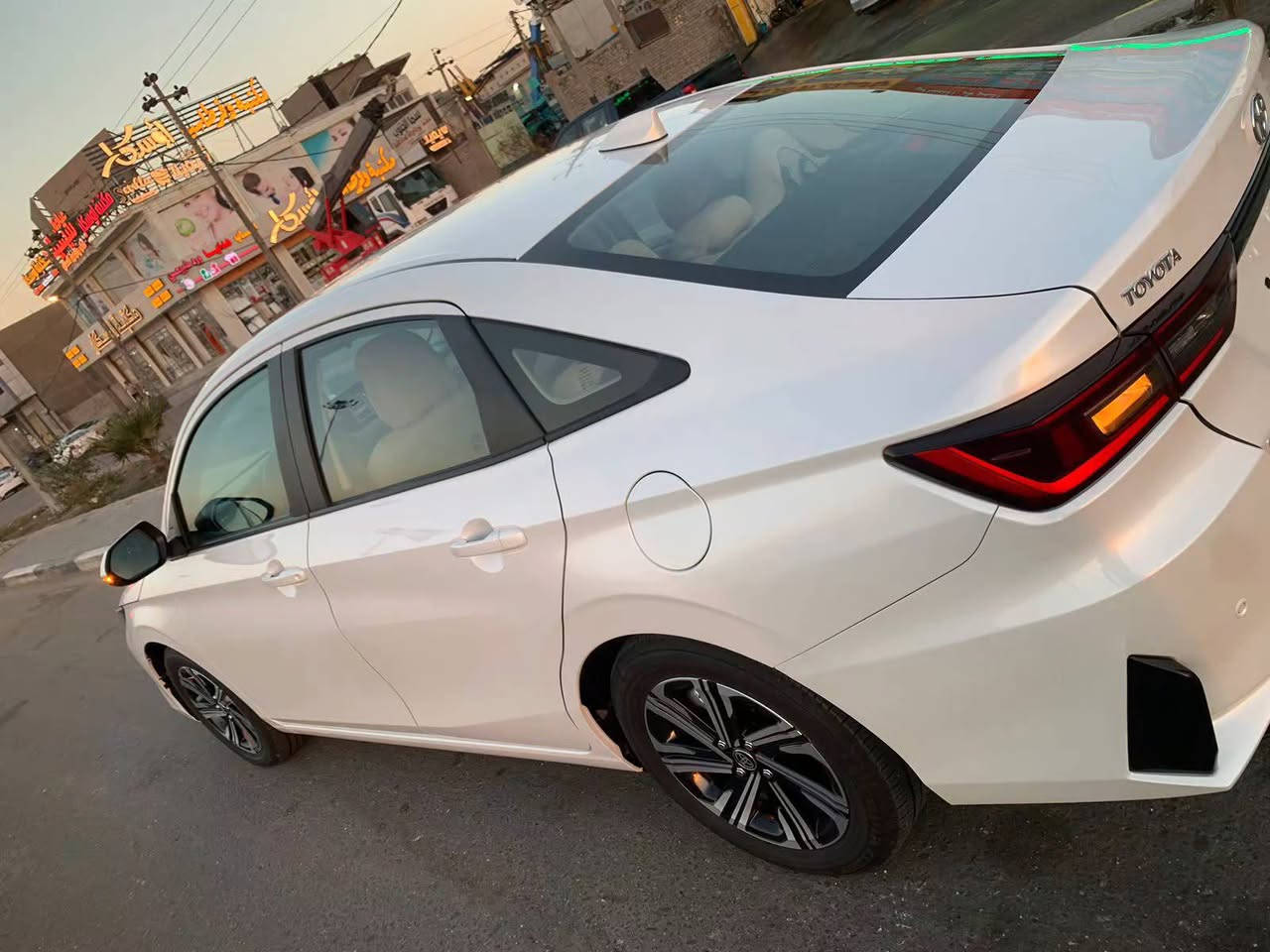 تويوتا يارس فول مواصفات 2025 
حساسات اماميةخلفية 
محرك 1.5 اقتصادية كلش
 مدوشمه وجاهزة 
سايدبريك كهربائي 
سبيرها ما مفتوح
 لايت ليد 
كلوب ضباب خلفي
 السيارة اعلى فئة بالنسبة للمواصفات باليارس
 ماشية 22 الف
 مرايات شفط
 تحديد مسار
 سيارة عالية اعلى من الكورلا
 وبيها خدمة صيانه تبديل زيت وفلاتر بشركة ساز مجاني 
ماخذها من شركة ساز
السيارة بدون رقم بعدها فحص 
العنوان البصره _ سفوان 
للاستفسار *********** / ***********
