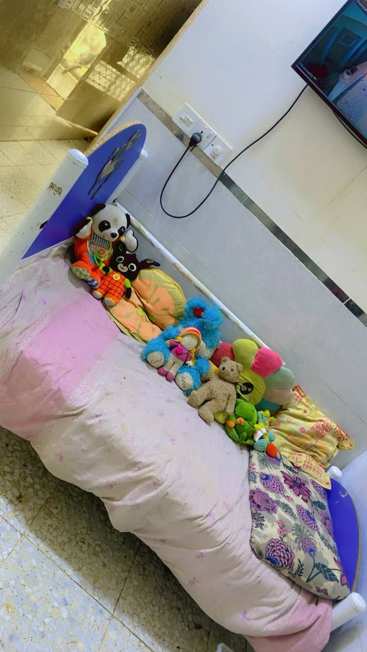 السلامً عليكم جربايه وعربانه تؤم نضيفات سعر الوحده ب40 العنوان الامين اتصل ع رقم وتدلل ***********
