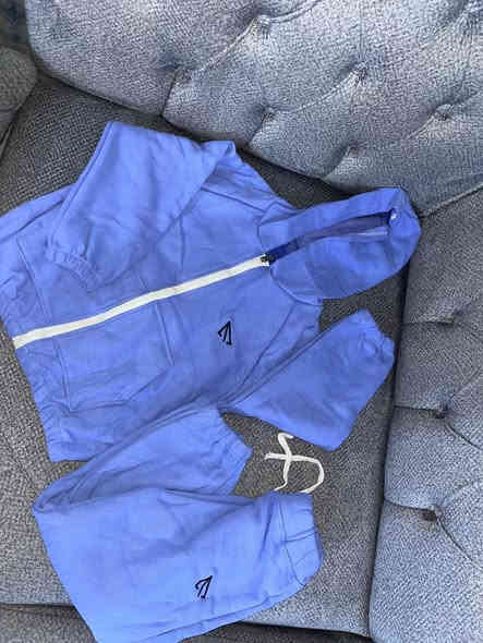 تراك بناتي ولادي شتائي مبطن عمر ٣و٤سنوات ٣قطع
٥و٦ سنوات قطعه
١١و١٢ سنه قطعه
٧و٨ سنه قطعه
سعر ١٢...تواصل@kameel66 او وتساب***********
