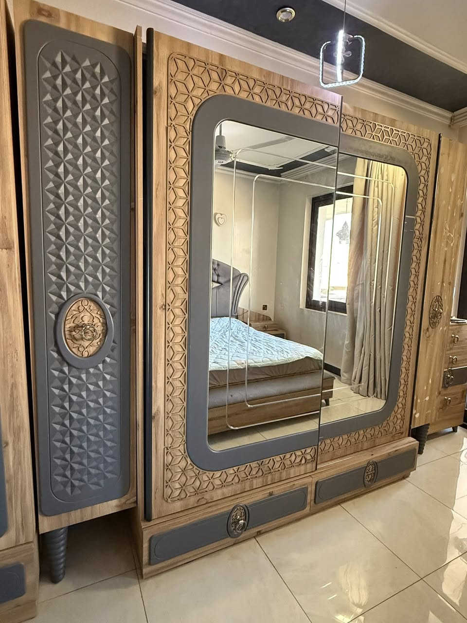 السلام عليكم غرفه تركية مستعمله للبيع  10 قطع صومية الجرباية مغيريهه سويناهه خشب عراقي نجاره  واحد البيبان بيهه قطعه ديكور فقط تتلزك ما بيهه اي ضرر مكاني الصالحية اي استفسار على الخاص


**إذا كنت صاحب هذا الإعلان وتريد حذفه لأي سبب، رجاءا أرسل رسالة إلى الدعم الفني**