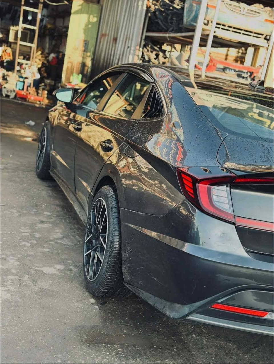 السلام عليكم حبايب سوناتا 2020 محرك 2500 GDi نص مواصفات رادار امامي تحديد مسار توقف ذاتي كير محرك فول حداديه هم فول 
مابيه كل نقص وياله رياضي تخم تاير حدد نصبته كلش حلوه حادث خمس قطع بيه سونار شواصي ولغد كفاله السعر140 وبيه مجال عنواني كربلاء *********** خاص او وتساب او اتصال
