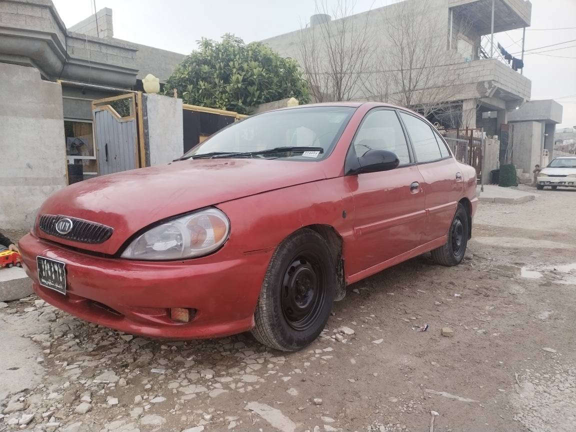 کیای ڕیۆ 2004 علوج ساخە سیارەکە
پێشو پشتی کەپسە دەعمی نییە 
تەبریت ساردوو گەرم بەشەرت 
گیر و مەکینەی بەشەرتی فێتەر
بەنزین زۆر زۆر کەم ئەخوات
ھەر چوار جامی کارەبای مەزبوت ئاوێنە کارەبای سویچ  کۆنتڕۆڵ 
تەجل و موکەبەرە دەرەجە یەک ھۆڕین ئیشارەت
لایتی زینۆن ناوو دەری  زۆر جوانە داژبوڵ و بەرگە دەرگای لۆک لۆکن  ناو گاعی لۆک سەیارەکە ھەموو گیانی مەزبوت یەک گڵۆپیشی نیە ئیش نەکات  خایس و ڕزاوی قەترەیەک نیە چوار تایە و ویلی لۆک و تازەم بۆ بەستوە  ھەیکەلیشی لەبەر چاوە 
فرۆشتن و گۆڕینەوەش ئەکەم بە شتیک بەدڵم بئ 
موشتەری نامە بنیرە یان تەلەفۆن کە لە خزمەتام

((*********** ))کۆڕەک ڤایبەر و وەتس ئاپی لەسەرە حلبجة, السليمانية
