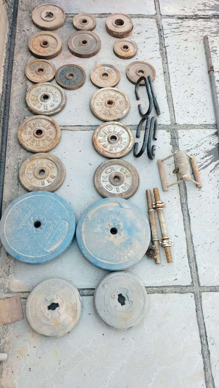 السلام عليكم . للبيع....مسطبة مستوي وأعلى عدد1 سعر 70 لف
شفت زت 1 سعر 20 لف
شفت عدد 2  سعر 30
أوزان مختلفة86 كيلو سعر 1000للكيلو
دامبل عدد2 سعر 25  لف
كماشة سحب ضهر عدد 1 سعر15 لف
كماشة شناوعدد2 سعر 10 لف
الشراي يدخل خاص بيهم مجال بسيط
ابيع شلع


**إذا كنت صاحب هذا الإعلان وتريد حذفه لأي سبب، رجاءا أرسل رسالة إلى الدعم الفني**