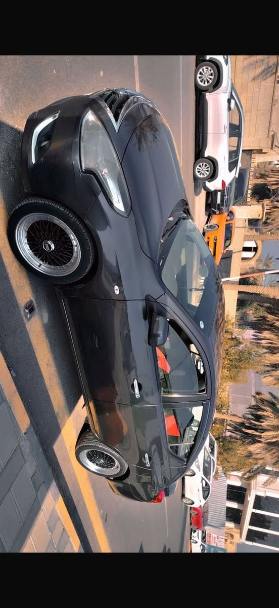 السلام عليكم عندي هاذه ويل حجم 17 اصلي مكفول BBS مع تخم تاير للبيع بسعر مناسب يرهم ع سياره بي ام زعره او سني او كيا ريو اي سياره 4 سد يرهم 250 الف مكاني بغداد السيديه رقمي ***********
