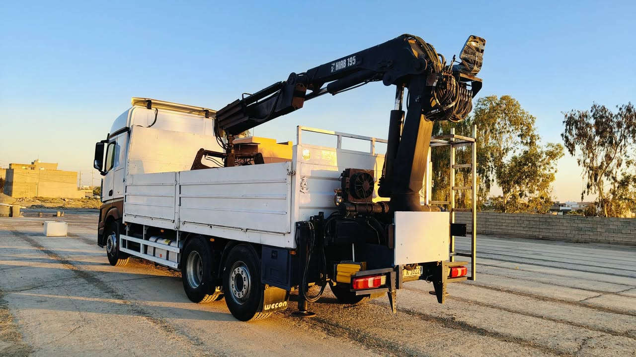 بۆفرۆشتن للبیع
نوع:اکتروز وحش
مودیل: 2015

 حجم: 2542/کةوەر عالی

لون: ابیض

مواصفات: تبريد سلاجه سبليت سوبا ادبلو دبل منامي

گیر ئو تو ماتيك
نوع:کرین hiab 195 3سلایت لیڤر حەفارە 
رەقم موبایل:***********/***********
