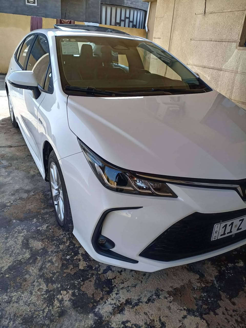 كورلا 2025 هايبرد شكل خليجي مكفوله كفاله عامه حتى من شخط ورصعه ماشيه 8 الف فول 1/1  فتحه بصمه تشغيل بصمه ابواب بصمه صندوق مري شفط اشاير بل مري لد امامي لد خلفي شاشه كامره خلفيه كشنات جلد كهرباء كير محرك صدر تبريد عل وضع الشركه السعر 157 وبيه مجال مكان السياره الانبار الفلوجه ***********
