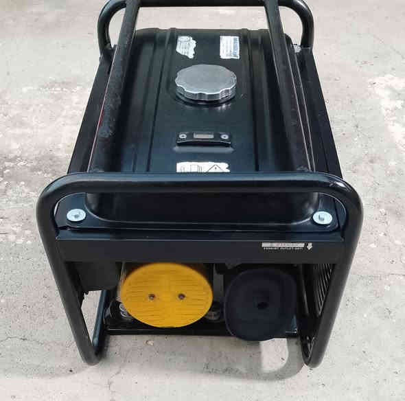 السلام عليكم مولد استره اثنين ونص كيفي 10 امبير ملف نحاس نظيفه ما دخل تصليح على الفحصع سعره125 مكاني قرب مجمع بسمايه ☎️ الهاتف *********** بي واتساب يوجد خدمه توصيل داخل بغداد
