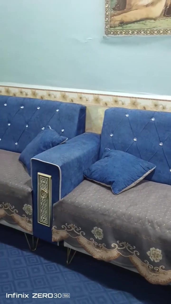 بيع  ديوان ونص 16 مقعد بي زياده مقعد واحد  نظيف ناصريه المهيديه قرب مجمع الشموخ السكني شارع الجامع سعيد بن جبير السعر 400 الف هاتف, ***********
