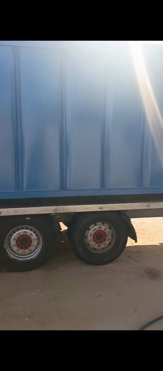 اخوان السلام عليكم عربانه شمتز للبيع مقفوله كفاله عامه سعرها 40 بمجال قياس 13 60 سم ***********
