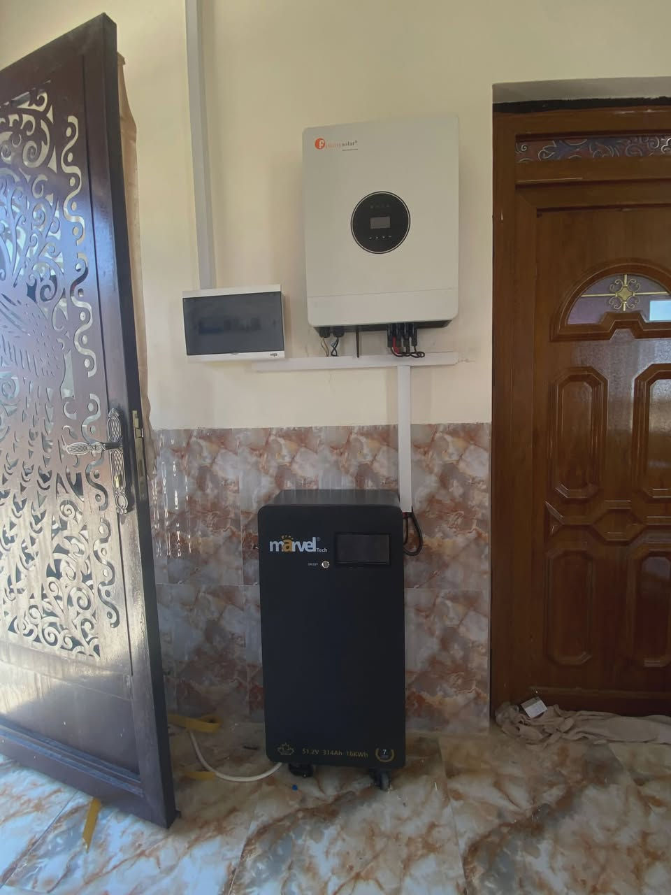 ☀️ شركة النور الهندسية للطاقة الشمسية ☀️
التميز في الأداء.. الرقي في التصميم
نبارك لأهلنا في 
(صلاح الدين قضاءالبيجي الحجاج ) تنصيب منظومتهم الجديدة، سائلين الله أن يبارك لهم فيها ويرزقهم خيرها.

إذا كنت تبحث عن الجودة، الكفاءة، والجمال، فنحن خيارك الأول. تم تجهيز المنزل بمنظومة ذكية توفر:

⚡ 20 أمبير نهاراً

🔋 15 أمبير ليلاً  بالتناوب مع الكهرباء الوطنية 

🔄 تناوب ذكي تلقائي مع الكهرباء الوطنية.

🛠️ المواصفات الفنية (مكونات عالمية)
الجزء التفاصيل والمميزات
الإنفيرتر فلستي ذكي (8KW) -  (ضمان سنة).
الألواح (Bifacial) - وجهين بقدرة  645w Hi mo x10 لأعلى امتصاص. العدد 10
البطارية ليثيوم marvel 16kw) - عمر 8000 دورة، ضمان 7 سنوات، شاشة ذكية.
الهياكل حديدية ثقيلة مقاومة للصدأ ومصممة للظروف الجوية الصعبة.
التوصيلات كابلات DC أصلية (4 ملم) مع وصلات MC4 المخصصة.
🎁 عروض خاصة بمناسبة افتتاح موقعنا الجديد!
🛡️ ثقة | أمان | استفادة ⚡

📍 العنوان: الحويجة - قرب الدفاع المدني. 👷‍♂️ بإدارة: المهندس علي حسين.

📞 للتواصل والاستفسار:

اتصال: [***********]

واتساب: [***********]
