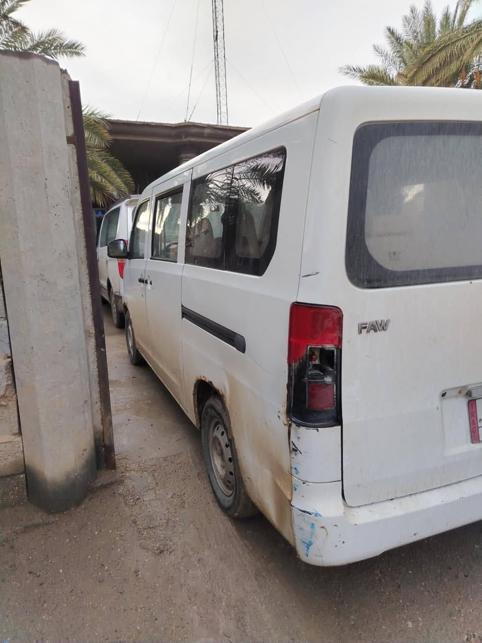 من رخصت لادمن سلام عليكم سياره فاو فراش مكينه كير اكسن مكفولات حداديه نضيفه تايرات نضيفات مكفوله من الضربه وصبغ موديل 15كهربايات كله شغاله مداور ثاني يوم بيع او مراوس حسب القناعه اجره 10راكب مكاني بابل ناحيت الكفل شارع قاسم كفل رقم ***********
