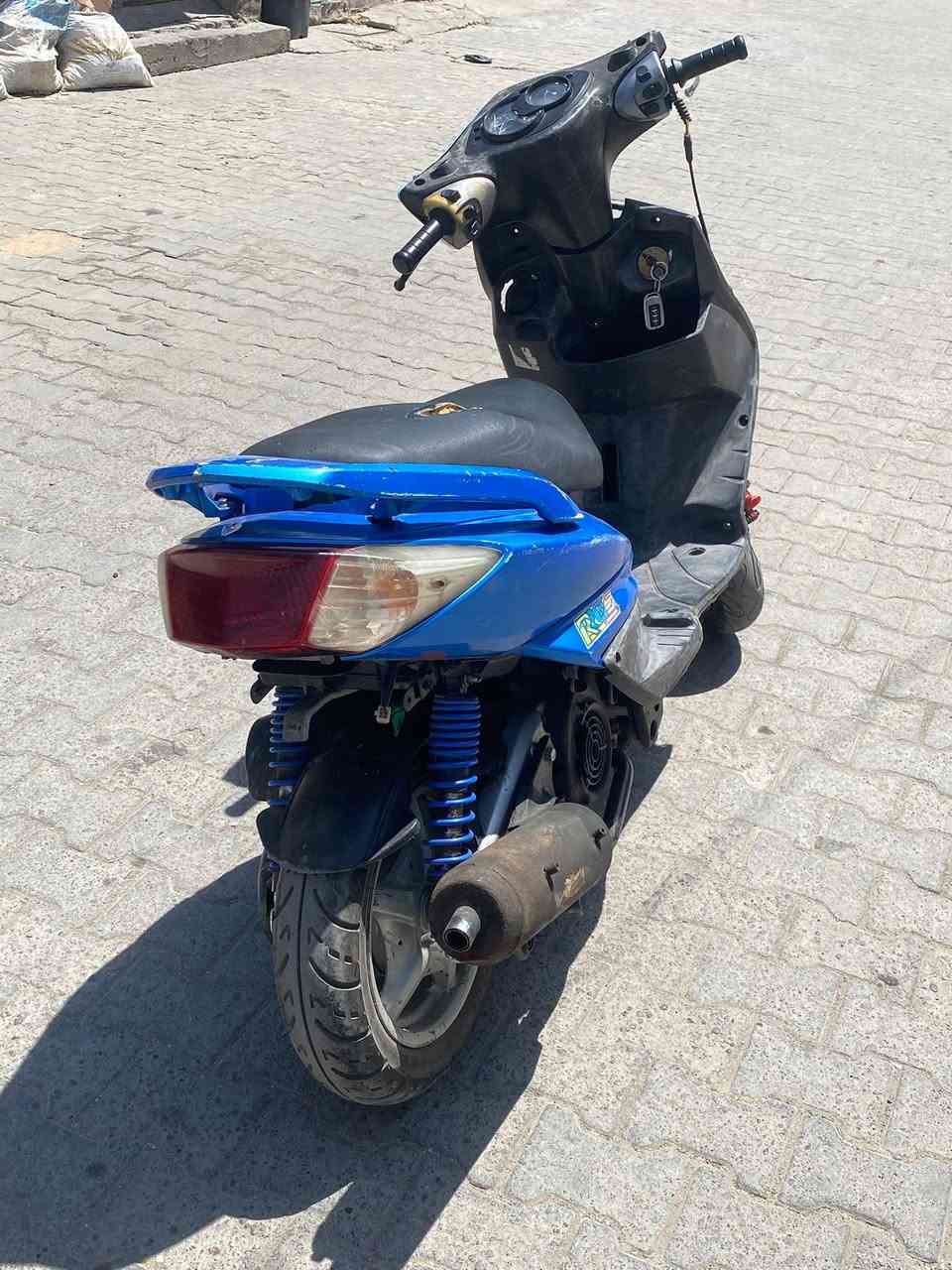 سكنس فحل كابريتر الدراجه طافيه أبيع كوم حديد كومم حديد مكينه مزوده بوشه ٥٨ونص كلجات رياضي اصلييي 
السعر ٣٥٠وبيه مجال العنوان م الصدر الرقم ***********

