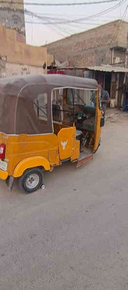 سلام عليكم شباب تكتك موديل 21 شهر 6 رقم وسنويه تحويل ثاني يوم كلشي موضح بل فيديو مكينه خرسه تخبل ناعمه بشكل كهرباء كلها شغاله بس باتري تعبان مالتها وشوفو جوه باب خياس ما نقصه شي كبل لشارع سعرها 6650 وبيها مجال *********** مكاني بغداد سبع قصور
