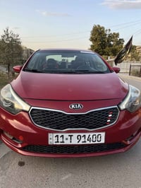 / كيا فورتي 2015 وارد امريكي بيها قطعتين باب وجاملغ محرك 2000 / ماشية ...