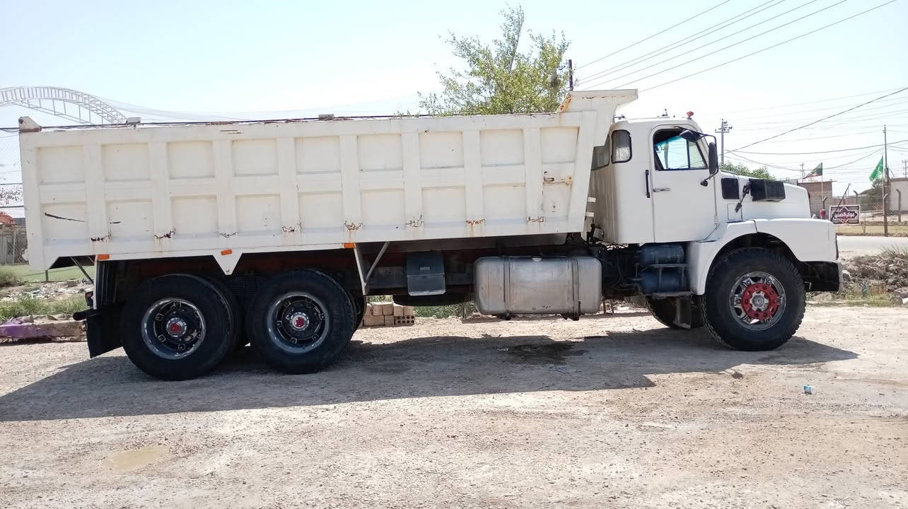 سلام عليكم فالفو 82 محرك N10كير 4/4طايف مجموعه14خفيفه رقم قادسيه نگليزي سنويه 2030 بسمي متخمه بس وزج نص عمر دوشمه حلوه قماره حلوه شاصي بي ترويج شرط لا كسر ولا فطر 0784 231 5937

