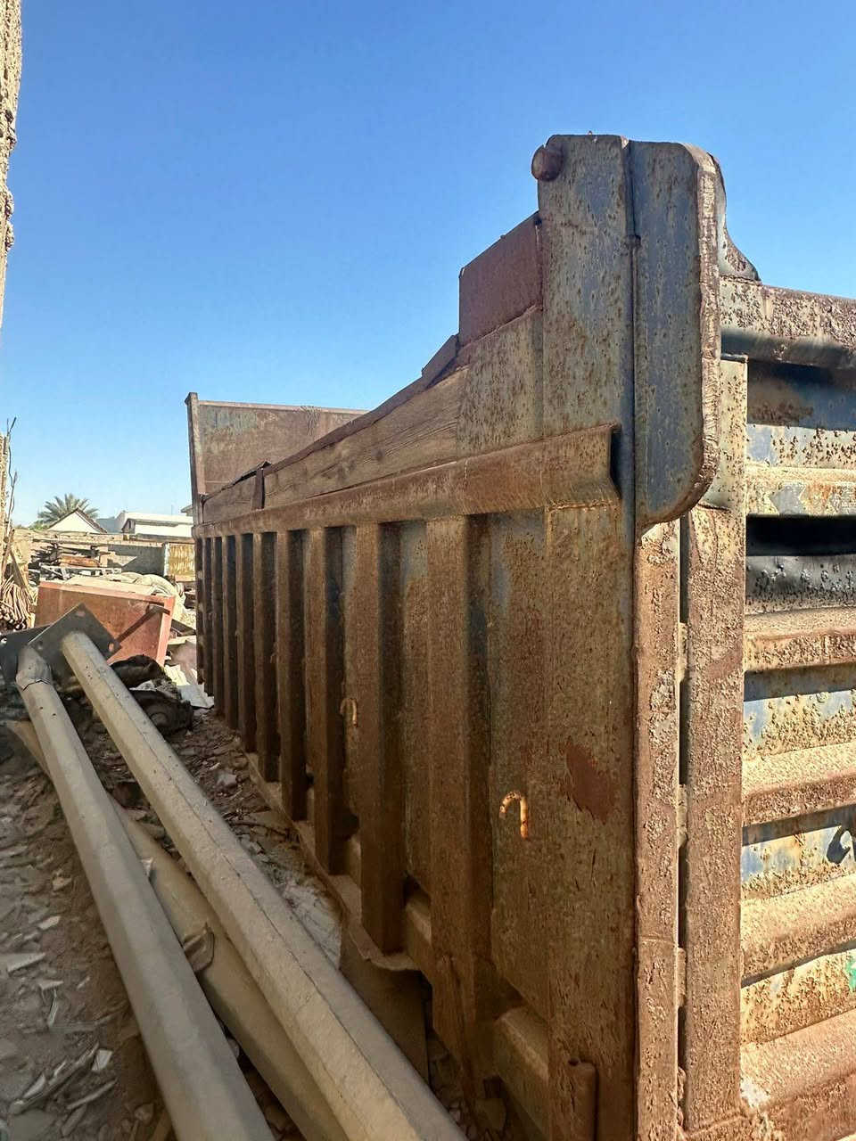 السلام عليكم بدي قلاب بلادي للبيع ***********  /***********
