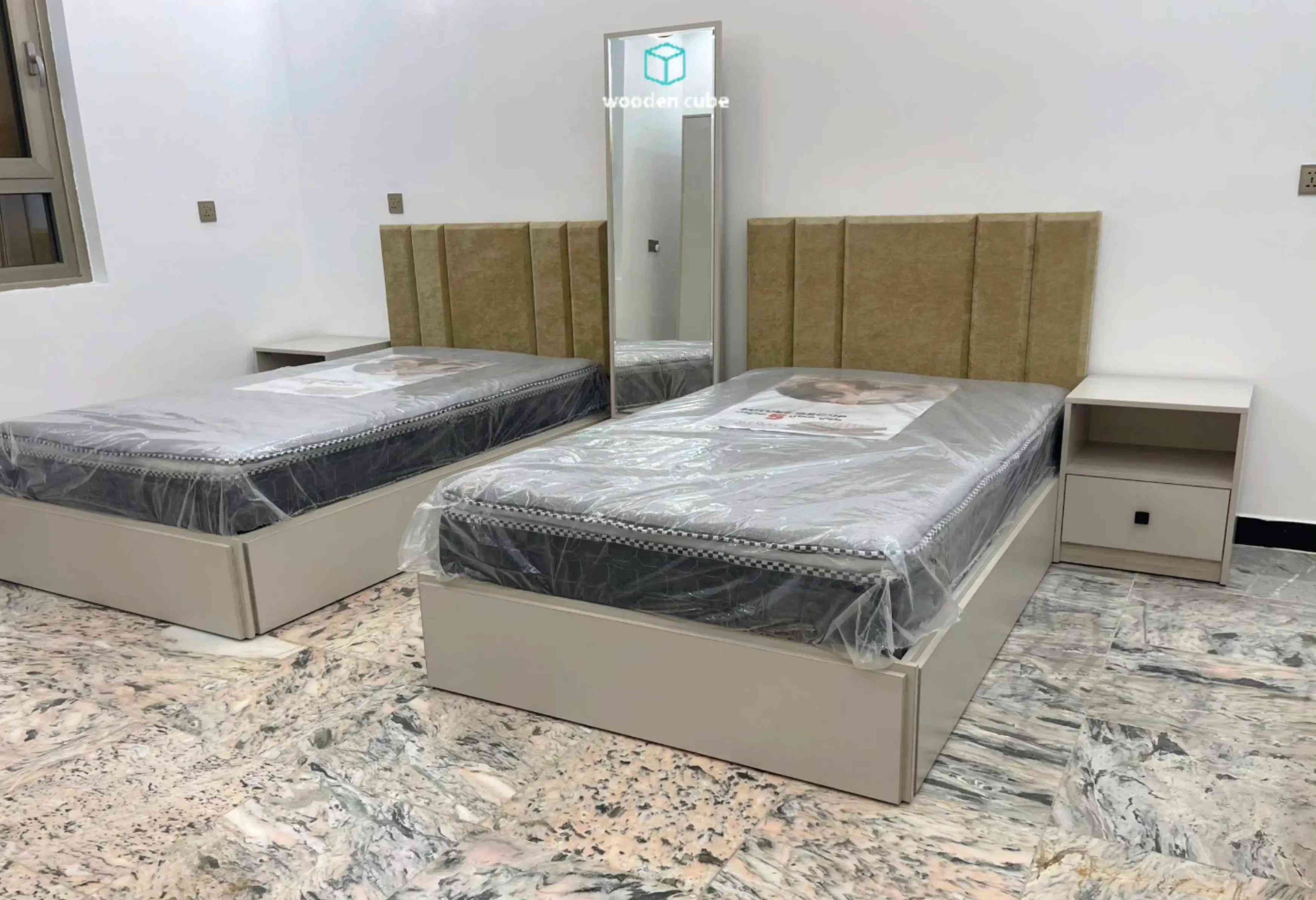 عدنا اليكم من جديد ..🤍 غرفة  نوم مع سرير مزدوج منفصل 🛏️ مع كنتور وميز تواليت 🛍️🧥  تم العمل من أجود الخامات والاكسسوارات التركيه ..🇹🇷 تناسق الالوان مع ارضيه الغرفة اظهرت التصميم بشكل رائع مع الانارة الداخلية للكنتور ✨ مع المكعب الخشبي ..... احلامك حقيقة💎 للأستفسار ☎️ *********** زورونا في موقع العرض 📍 بغداد-نفق الشرطة -مقابل السفاره #اكسبلور #غرفه_نوم #غرفه #خشب #capcut 
