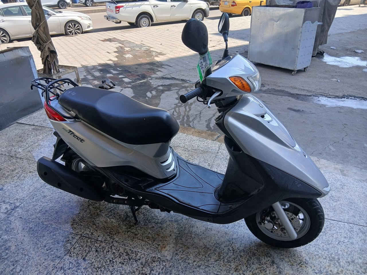 سلام عليكم
دراجة اكزز تريت جديدة و مكفولة كفالة عامة ماشية ١٥ الف مكاني بغداد سعرها النهائي ١٠ ونص قفل
للاستفسار ***********
