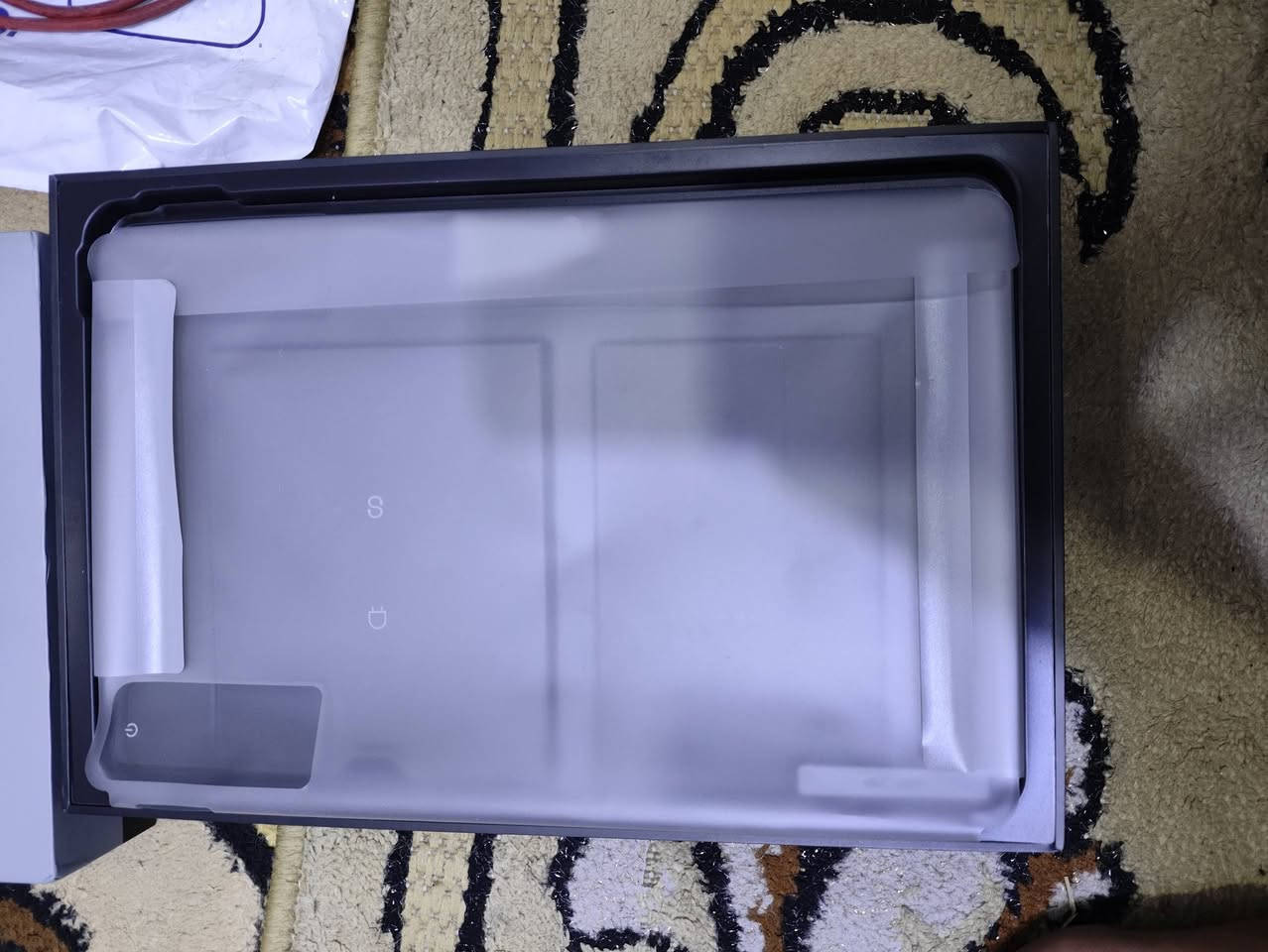 السلام عليكم.. للبيع 
أيباد ريد ماجيك نوڤا ذاكرة 256GB، ذاكرة عشوائية 12GB
كامل ملحقات..  كارتونة، شاحنته الأصلية، + بعده داخل الضمان
السعر 750 ألف وبي مجال.
 
عنوان صاحب الأيباد: بغداد - مدينة الصدر - حي طارق - شارع الوسط
للتواصل... فقط على 👇
التليگرام  : @xjevvd
رقم الواتساب : ***********
