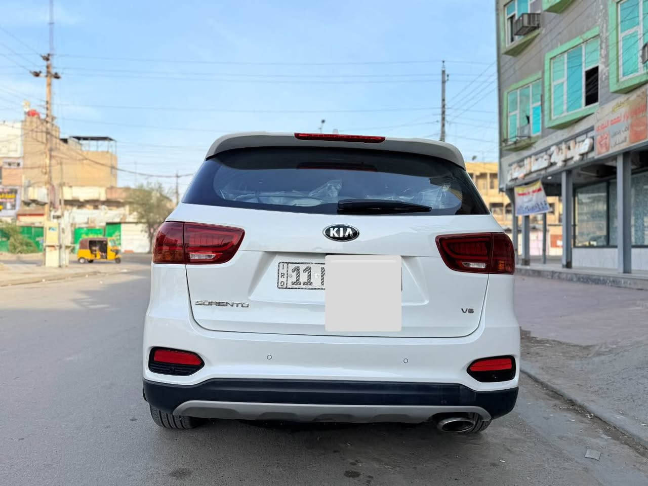 السلام عليكم
سورنتو 2019 خليجي فول 1/1 مكفولة من الصبغ بيها بارد بسيط 
مواصفاتها
بصمه 
فتحه
فورويل
شاحن وايرليس 
كشنات تدفئه تبريد
كشنات كهرباء
سايد بريك بصمه
جنطه كهرباء
حساسات اماميه خلفية
كامرا خلفيه دواره
رقم بغداد دولي تحويل ثاني يوم
السعر 245 وبيها مجال بسيط للاستفسار الاتصال
*********** بغداد, العراق
