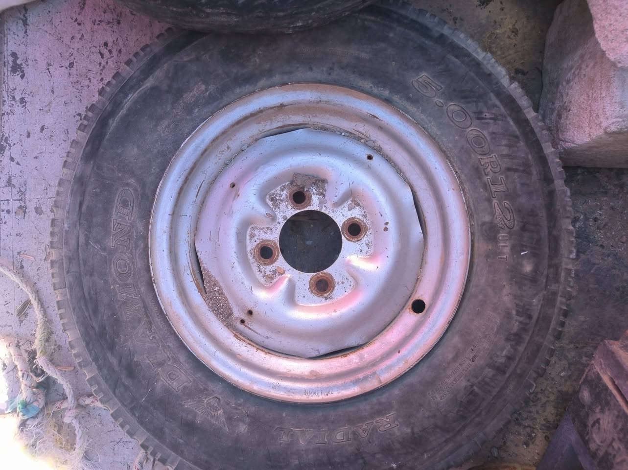 السلام عليكم  3.اوياله للبيع ثنين هنه وتوايرهن بس اكو واحد من التواير طاك السعر 40 كلهن الستفسار *********** او تراسلني علا هاي الصفحه
