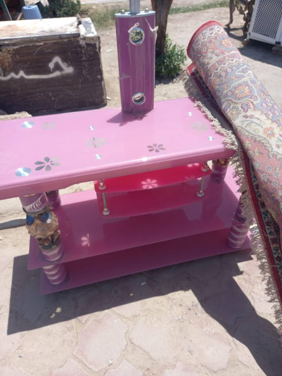 دراجه اطفال جديده شرط الشغل سعرها 60 
طباخ 4 عيون شغال سعره 50
ميز بلازمه ب25
الشراي يتصل بلرقم *********** 
عنوانهن الشطرة
