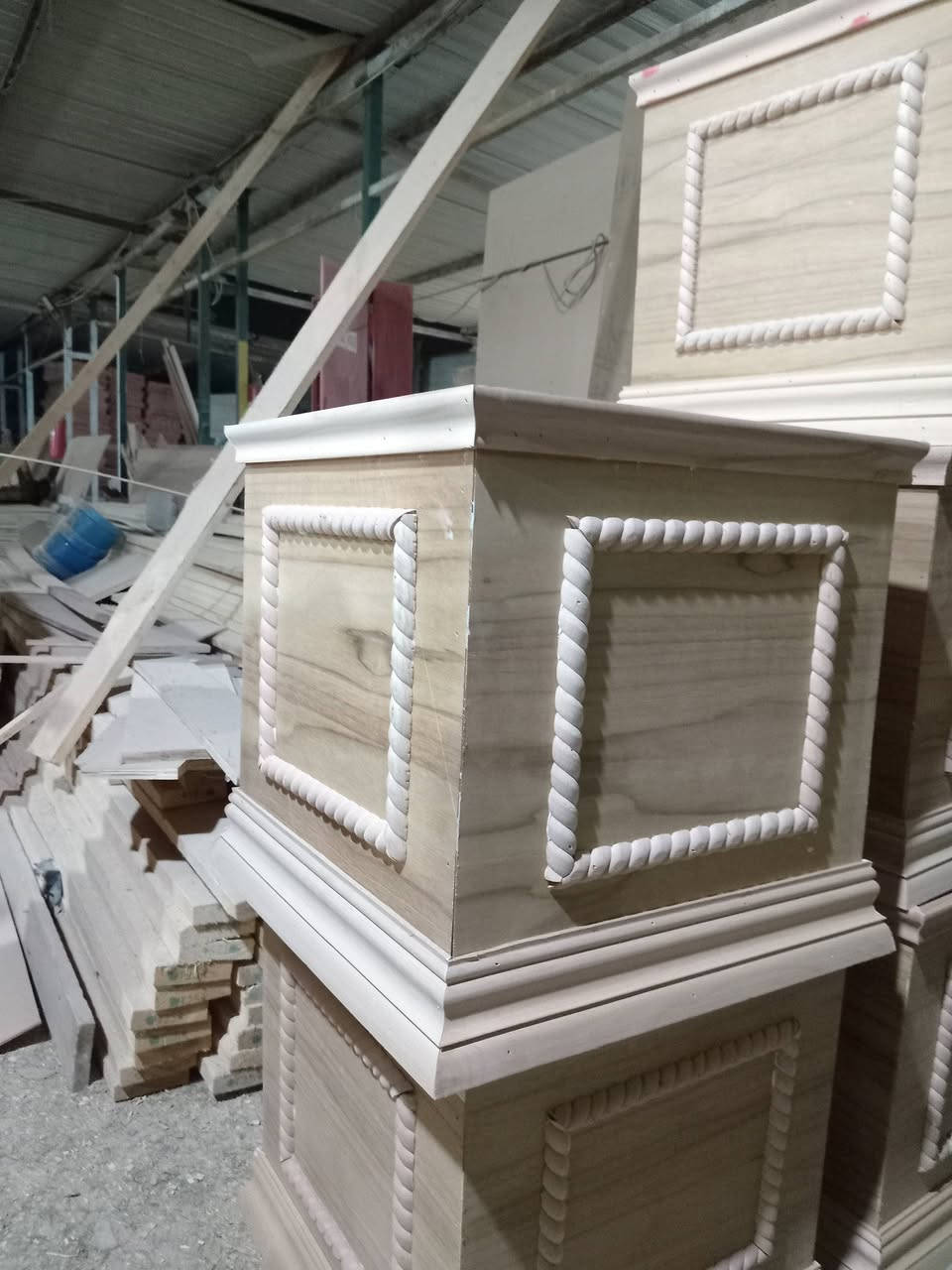 نجار جميع الموديلات متفرغ 
***********
