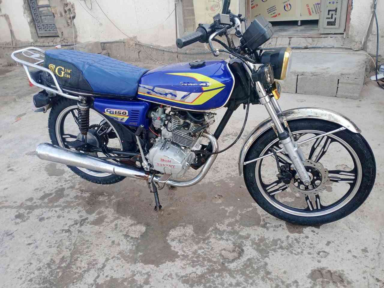 ياالله. السلام عليكم 
موطور يراني سيفان
موديل 2021
كهربائيات كلهن شغاله
كير+محرك كفاله
نعومه فول خير من الله 
سعر 560 وبي مجال الطيبين
رقم صاحب موطور /*********** ابو هارون
