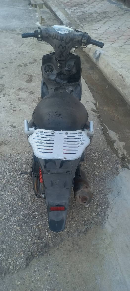 ماكس مضلع كابريتر للبيع 
مكينة 49 بلاد ما مفتوحة 
كابريتر بلادية
مكينة ناعمة صوتها ما ينسمع 
دراجة عليها ادامة كاملة 
دبلات كلها شغالة 
كهربائيات كلها شغالة 
سلف هندر كلة شغال 
المنفيس مالها موجود 
السعر 550 وبيها مجال 
مكاني بعقوبة 
للإستفسار ***********
