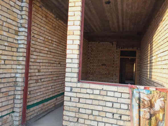 ((تحية طيبة))

#دار سكن طابو صرف للبيع فقط ،،

المساحة/ ١٥٠ متر الوجه ٧ ونص والنزال ٢٠ متر 

#طابق واحد غرفتين نوم مع باقي التفاصيل 

المعروفة #بناء طابوك شغل درجة أولى 
باقي بس اللمسات الأخيرة،،

#الموقع/ الموظفين خلف شارع ٢٠ 

#السعر/ ١١٠ مليون وبي بسيط 

للاستفسار / ***********/***********
