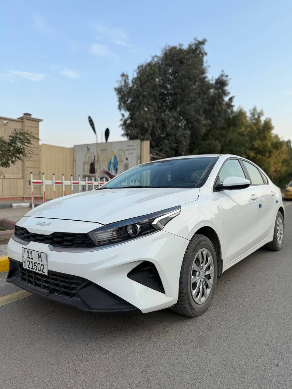 السلام عليكم عندي كيا سيراتو محرك 2000 ماشيه 6 الف رقم بغداد دولي بسمي السياره مغلفه كشنات وارضيه جلد درجه اوله وبعدها بحال الوكاله مكفوله مديل 2023 السعر 180 مكاني بغداد زيونه للاستفسار الاتصال ع *********** بغداد, العراق
