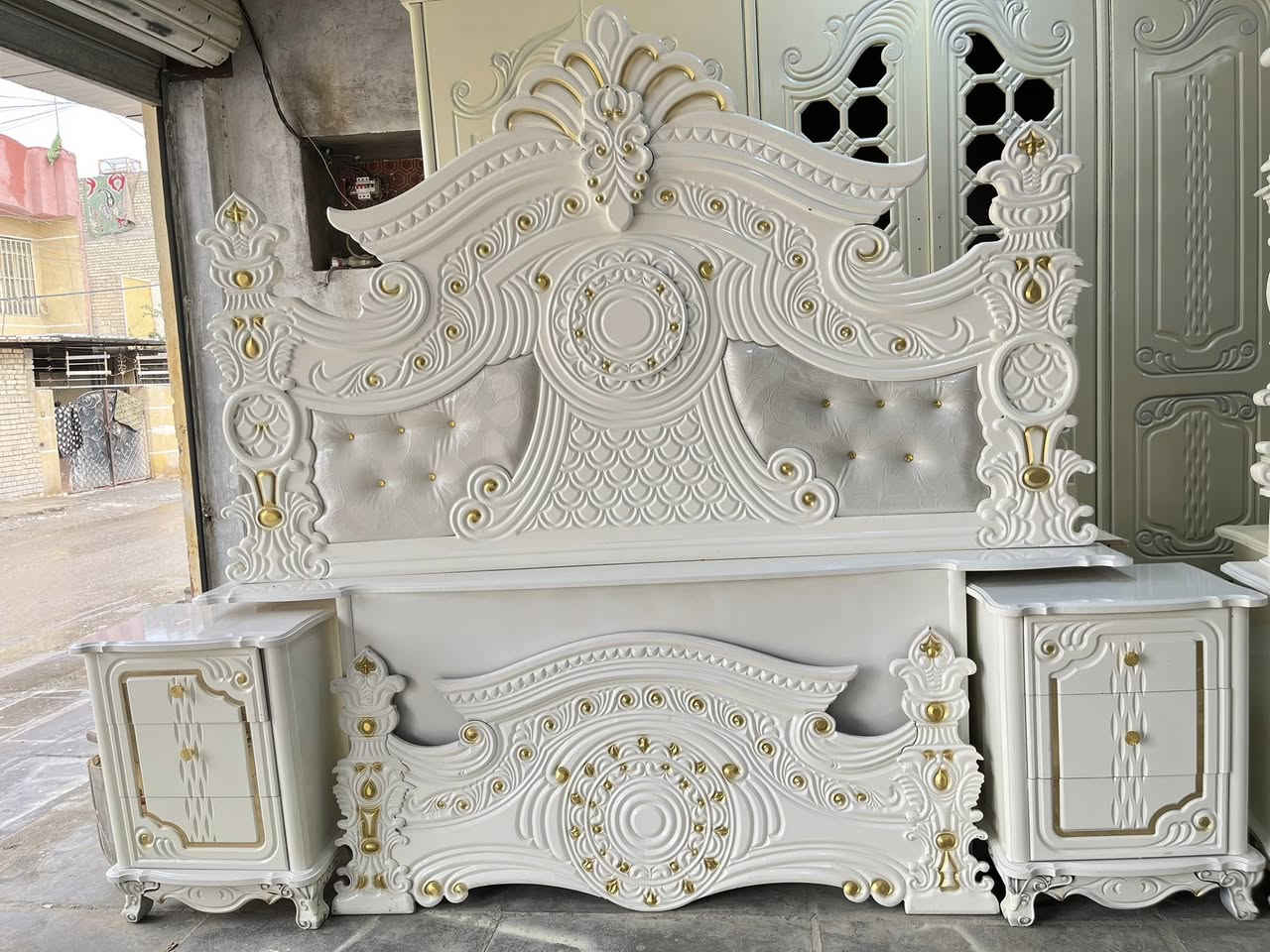 غرفه شغل عراقي ع تصميم تركي نضافه فوول استخدام قليل اي استفسسار واتساب ***********
