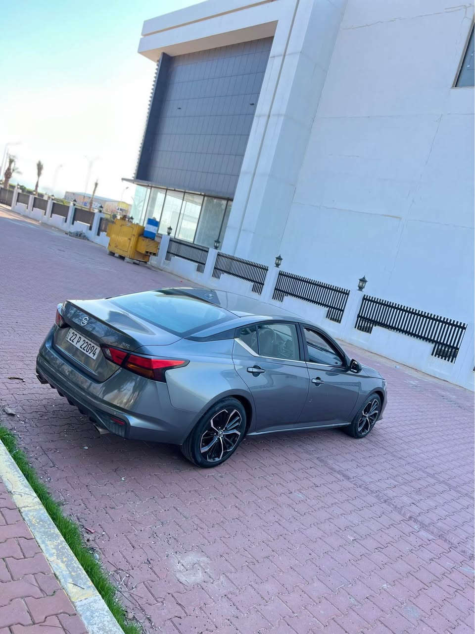 نيسان التيما موديل 2022 ماصوفاتSR فول فول بي پانوراما كوشن جلد كوشن كهره باي شاشه مه زن بسمه و شه غال حساس و رادار  ويل كروم لايت ليت زينو  گير شه فت و 8 گير 
ضرر: سي قطعه و دوو بوستيت توكمه ي بي داخلي و يرباك سترين گيرو مه كينه شه رت به رو رادار شه ريكه تحويل غرامه شه رت 
*********** اكر, نينوى
