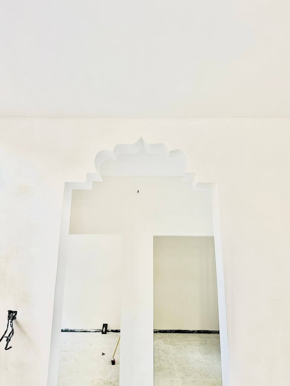 السلام عليكم يتواجد كادر جص من الموصل شقل فول مصاطر  بسعر مناسب لتواصل   ***********
