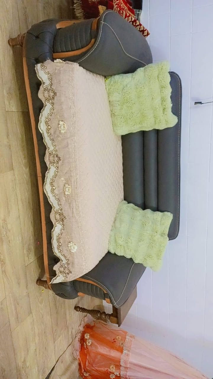 تخم من النوع الثقيل خشب زان مستعمل ٤ أشهر فقط أخذته ب مليونين و٦٠٠ رايده مليون و٢٠٠الف


**إذا كنت صاحب هذا الإعلان وتريد حذفه لأي سبب، رجاءا أرسل رسالة إلى الدعم الفني**