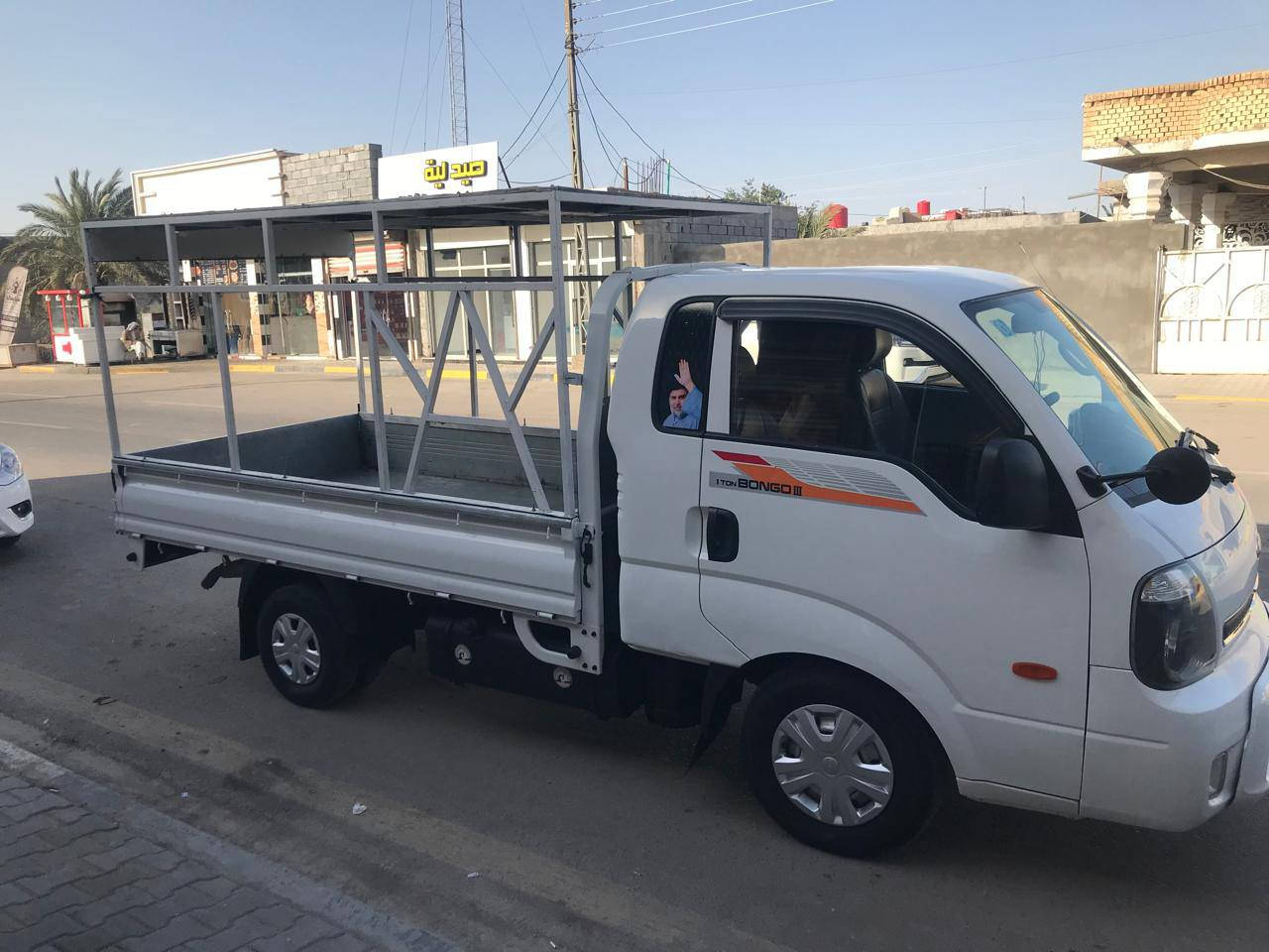 السلام عليكم سياره كيه مسكره دبلو جاف مكفولة كفاله عامه مديل 2017سياره زيرو ماشيه 90الف رقم بابل تحويل ثاني يوم مكان البصره الدير سعره 140,رقم ***********
