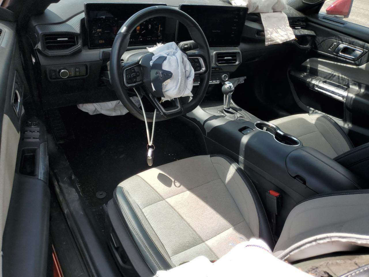 موستنك 2024 كشف 
لون احمر داخل ابيض
ماشيه ١٧ الف 
حادثها موضح بالصور 
 اليوم وصلت دبي ابيع واصل دبي مع كلفة الشحن 
138 ورقه تريد تكملها توصل عليك  اربيل 208 ورقه مع الرقم والتصليح 
*********** بغداد, العراق
