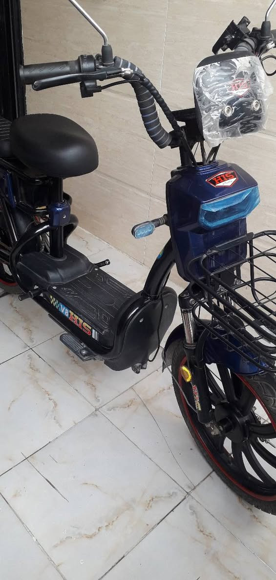 سلام عليكم
دراجة شحن HIS دراجه نضيفة وكلشي شغال بيها مستخدم قليل 
السعر 325 وبيها مجال بسيط
بغداد حي الجهاد
***********
