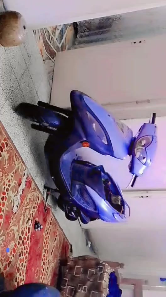 السلام عليكم دراجة لا بيع الدراجة نضيفى كاملة من كلشي كشنهة جديد الدراجة لابيع بدون مراوسة السعر خاص نكرة سلف كابريتر مو نوزل رقم دلفوني***********
