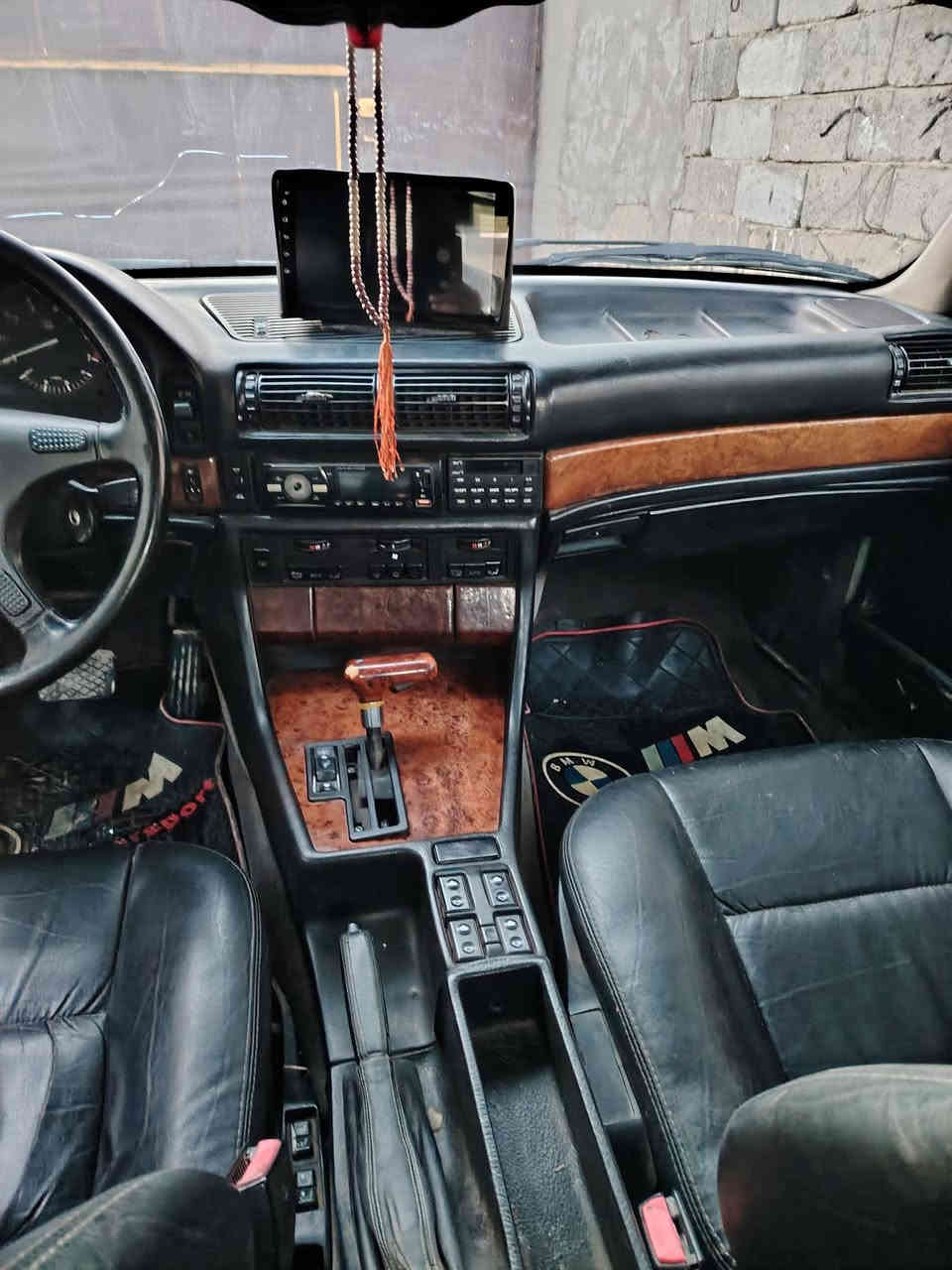 بي ام جديده كامله 730سته سلندر مفتوح مكينه اتلاثه ونص السياره جاهزه صدر نص عمر مكان بغداد ابو غريب السعر 64
***********
