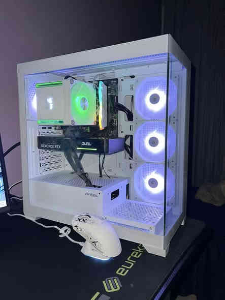 السلام عليكم تجميعة + سيت اب كامل للبيع 
🖥️ مواصفات الجهاز: + ضمان 10 اشهر
🔹 المعالج: Ryzen 7 8700F
🔹 اللوحة: Gigabyte B650M
🔹 كرت الشاشة: RTX 5060 8GB Palit
🔹 الرام: 16GB DDR5 6000MHz
🔹 التخزين: M.2 1TB SN300 G4 5000
🔹 الباور سبلاي: XPG 600W
🔹 الكيس: CX300M ARGB
🔹 المبرد: MT660 Snow man
🔹 النظام: Windows 11 Pro
ماوس  ATTACKSHARK X11 ضمان 4 اشهر
كيبورد  MAGEEGEE MK-STAR 61
سماعة HYPER X CLOUD ALPHA OPENBOX
ستاند شاشة ثنائي  من 1ESPORT ضمان 10 اشهر
يوبي اس UBS 3000 اربع بطاريات يعني يشغل الpc ساعة ونص - الى ساعتين ومحتمل اكثر لان مامجربة والله
كرسي گيمنگ
شاشة گيمنگ موجود تفاصيلهة بالصور + ضمان سنتين
يدة گيم سير
ميز كاربون فايبر يصغر ويكبر وينصى ويعلى موجود فديو كامل للميز راسلني عل خاص
شاشة ثانية (اختياري) 1080 / 60هرتز ب50 الف
السعر الكلي 2350 وبي مجال + مع الشاشة الثانية
ايي استفسار راسلني عل خاص او عل هذا الرقم ***********
مكاني سامراء وكلشي جديد مستعمل شي كلش قليل وكلشي ويا كارتونة وماكو ولا شخطة
