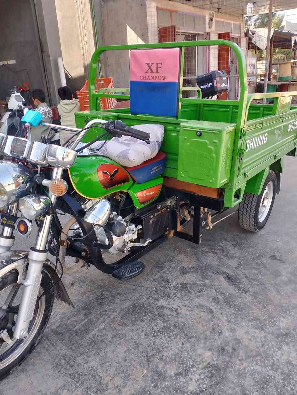 السلام عليكم ستوته للبيع مديل23طالعه نهايه25 نضيفه انضف من الصوره الشراي يتصل بي خير ودلل
***********
المكان حله سياحي
