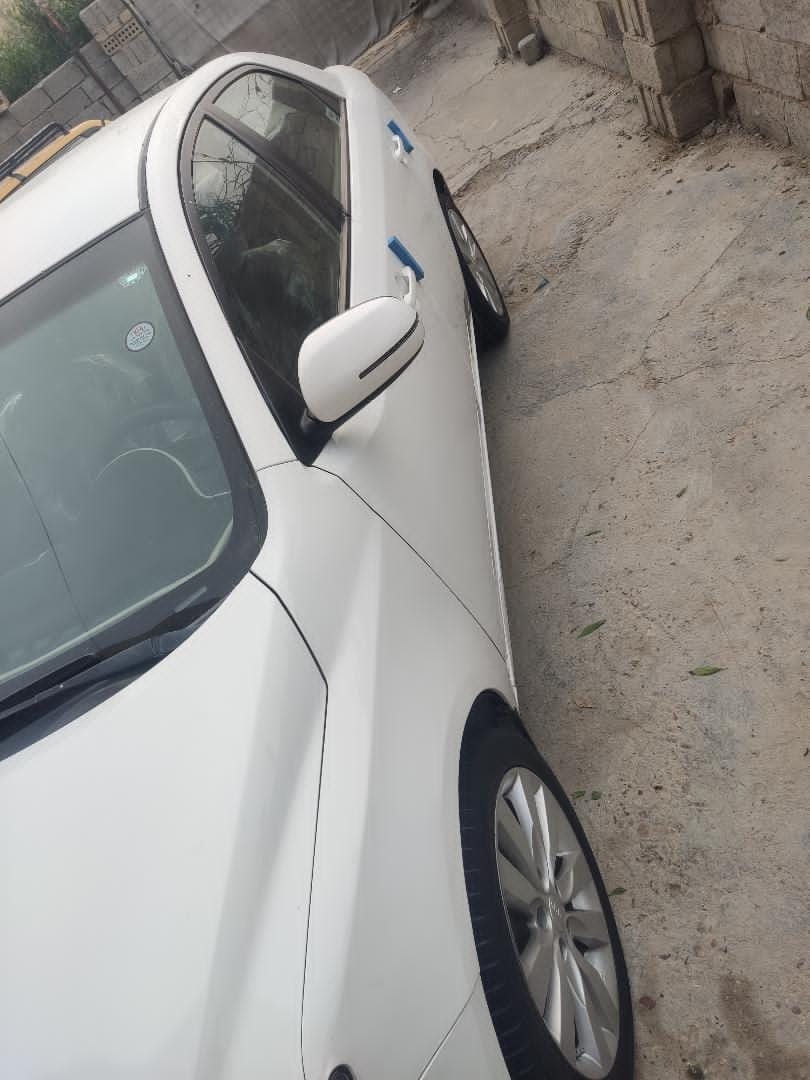 سلام عليكم تم عيد النشهر بسبب الوعد الكذاب اخوان عدي سيراتو 2012سيارة خليجي حادثهه موضح بل سونر بل بنيد فقط ***********
