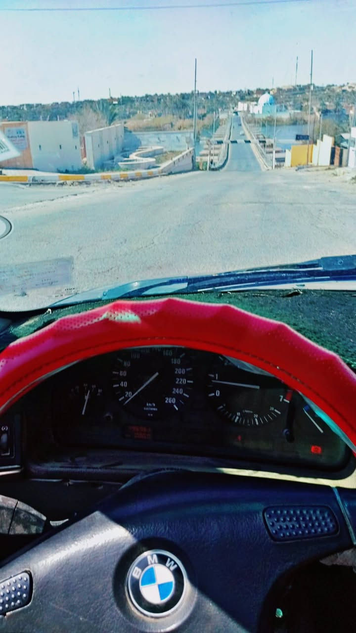 سلامه عليكم لبيع بيم حجم 520 عليه كير ومحرك 525 شرط لاصرف لاتبخير  تواير نص عمر صدر نص عمر رقم صلاح دين الماني بيه قاصر سنه ونص ويحول مصفره قرامات كشر شوف لعين مبدل جاملق سكن بدون دواخل سياره حلوه مال جنيه ***********
