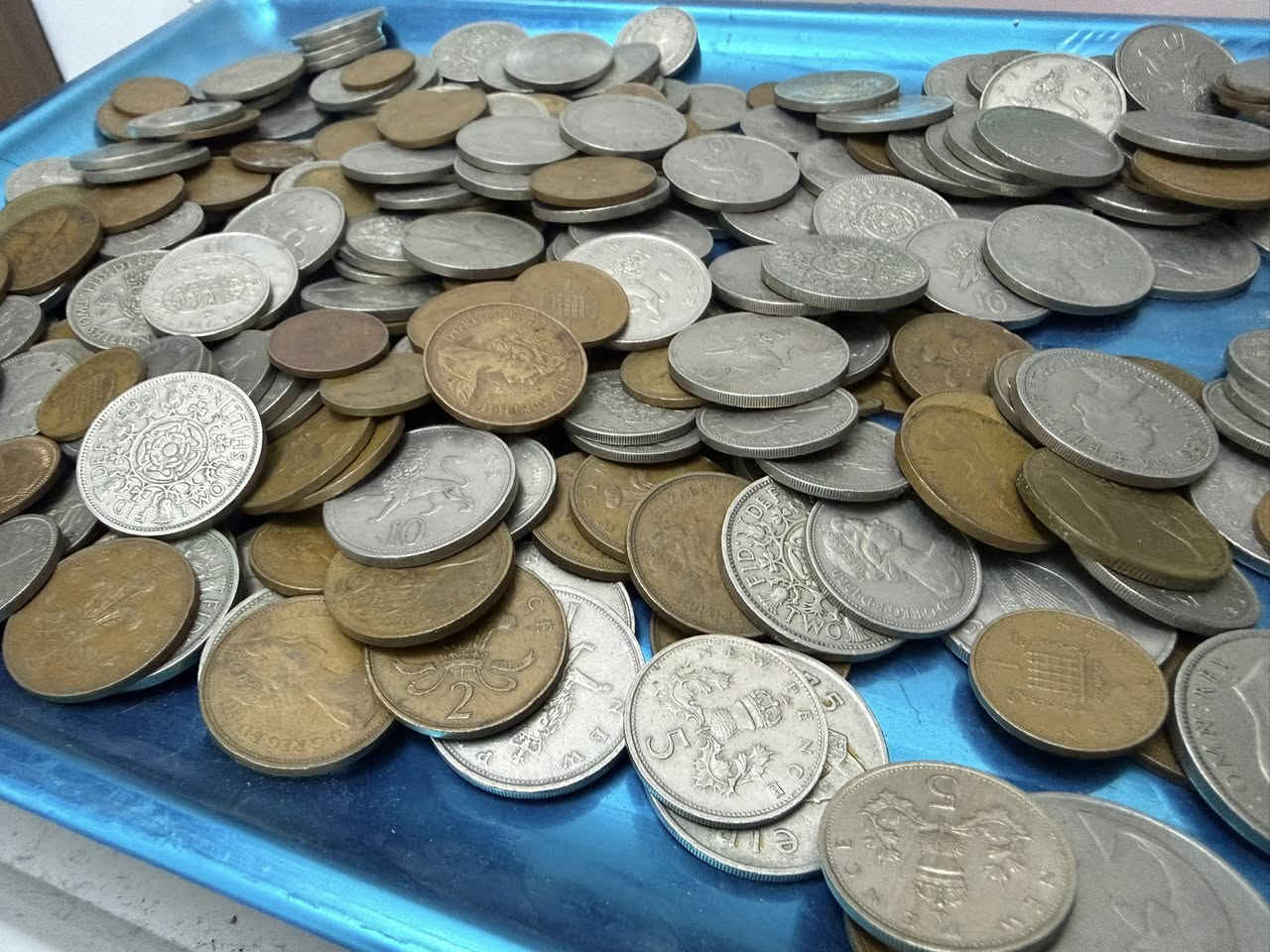 مزاد لاعلى سعر ممكن عملات اجنبي الغالبية العظمى بريطانية الوزن 2 كيلو و 160 غرام يوجد تواريخ من ١٩٤٨ الى ١٩٧٨ 

يبدا المزاد 0 دولار ينتهي المزاد غدا الساعة 10 م 

يوجد فديو توضيحي للقطع


**إذا كنت صاحب هذا الإعلان وتريد حذفه لأي سبب، رجاءا أرسل رسالة إلى الدعم الفني**