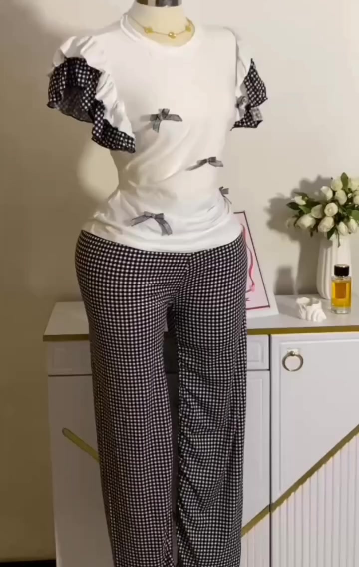 القياس فري سايز 
خامه قطني 
الالوان اسود و احمر


**إذا كنت صاحب هذا الإعلان وتريد حذفه لأي سبب، رجاءا أرسل رسالة إلى الدعم الفني**