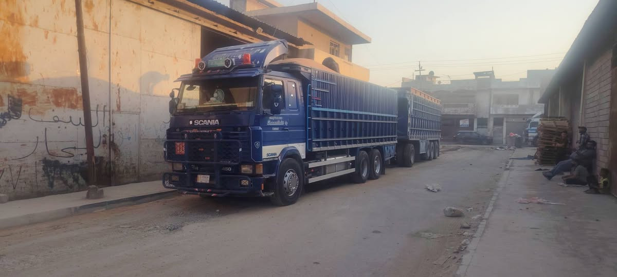 للبيع للبيع
سيارة
 قاطرة ومقطورى بلادية رقم نينوى بسمي حجم 143
***********
*********** 
السعر ٤٢٥وبيها مجال شي قليل المو شراي لايخابر
