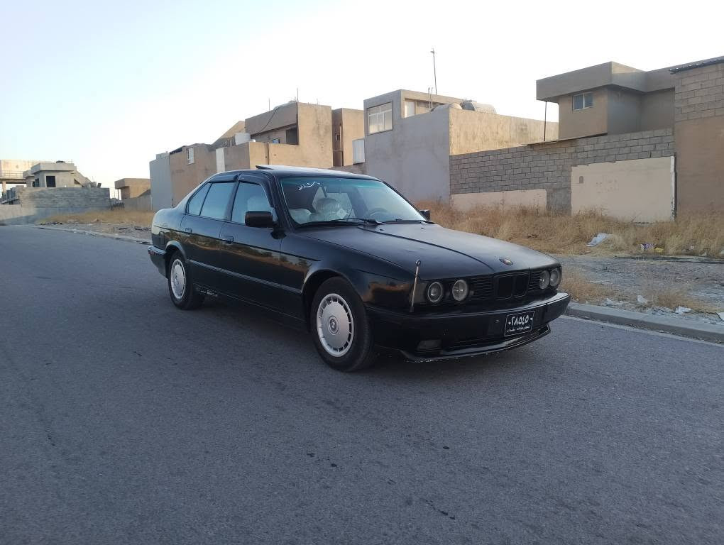 BMW 525 
GER عادی
MODEL 1989
ئاڕم پلاستیک سلێمانی نوێکرایتەوە عامەلۆجوانی
هەرچی تێدایەبەشەرت
دوو جام سلاید کارەباشاشە
ئایپارد4تایەوپاتری 1هەفتەیە
بەستراوەسعر28$مەجالێکی زۆرکەم شوێن هەولێربەحرکە
ژ.م.***********
W  M  Vلەسەرە
گۆڕینەوە قەرد قستم نیە أربيل, العراق

