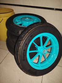 ويل ماكس اصلي. وتايرات جلاتين شراي يتصل 07712820773