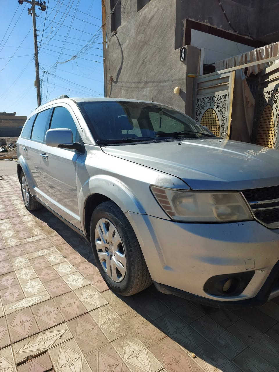 السلام عليكم أخوان
دوج جورني موديل ٢٠١٢ اللون سلفري بيها جراد مثل ماموضح بالصور مكينه ٣٦٠٠ تبريد ٣ قطع شغال ٧ راكب أصل سياره جاهزه وخير من الله سنويه لنهاية ٢٠٢٨ رقمها بصره وضررها كلش بسيط بالدعاميه الأماميه اليمنى بيها الجاملقات الأماميه والبنيد مرشوش بدون معجون وجارد وصبغ بمقدمه القماره والتكم أثر جراد والباقي صبغ الشركه كلير  مكان السياره ناصريه قضاء النصر للتواصل أكثر هاتف *********** بيه واتساب
وكذلك هاتف *********** بيه واتساب والسعر المطلوب ١١٠ وبيها مجال بسيط
